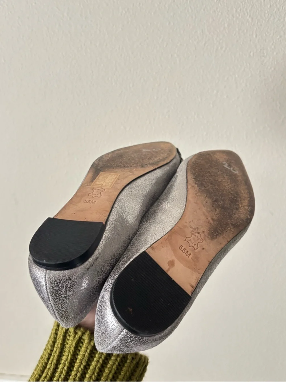 Tory Burch Silver Pointed Silver Bow Ballet Flats with Crystal Embellishment 5.5
